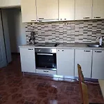 Vila Basha ホームステイ *